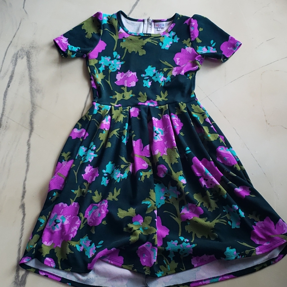 EUC Lularoe Floral Amelia S